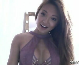 Asiático Babe en webcam 17 min..